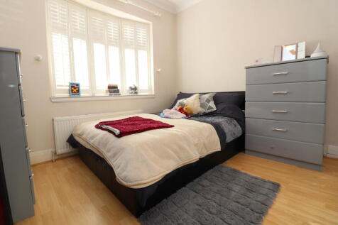 ADDITIONAL PHOTO OF MAIN BEDROOM