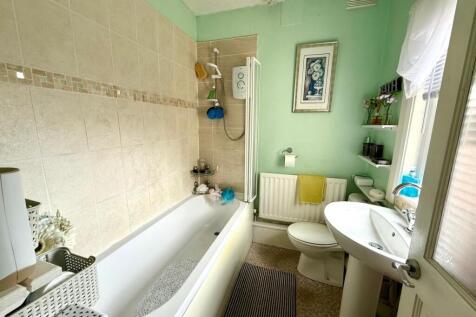 42 topcliffe -bathroom