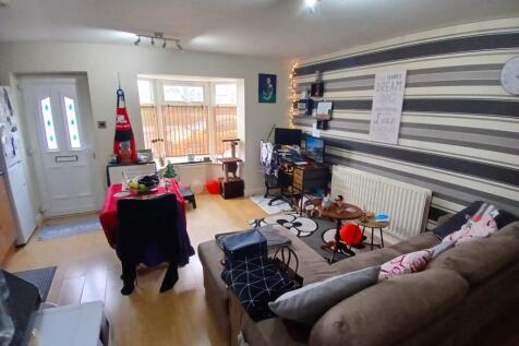 24A LOUNGE AREA