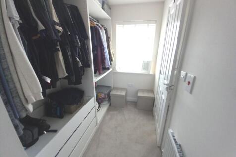 DRESSING ROOM