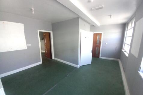 GROUND FLOOR MAIN RECEPTION ROOM