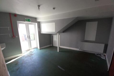 GROUND FLOOR REAR RECEPTION ROOM