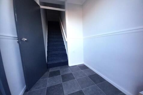 GROUND FLOOR ENTRANCE