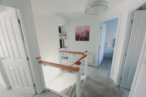 FIRST FLOOR LANDING