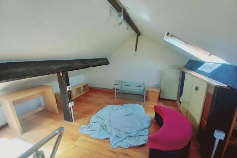 LOFT ROOM