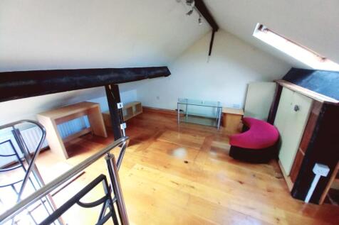 LOFT ROOM