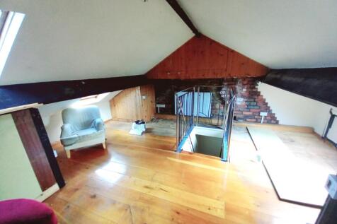 LOFT ROOM