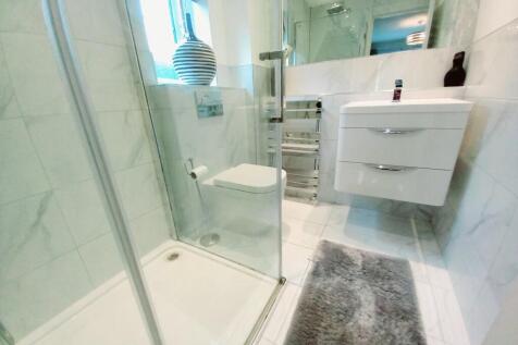 EN SUITE ONE