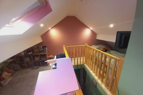 LOFT ROOM