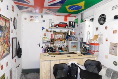 UTILITY ROOM AND BAR