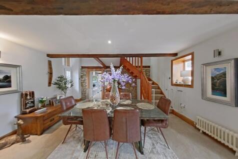 Lounge Dining Room