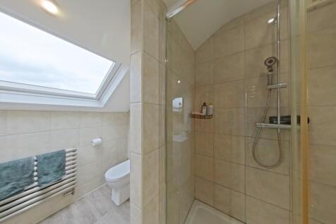 Main Bedroom Ensuite Bathroom