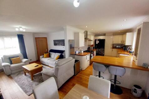 LOUNGE AND DINING KITCHEN