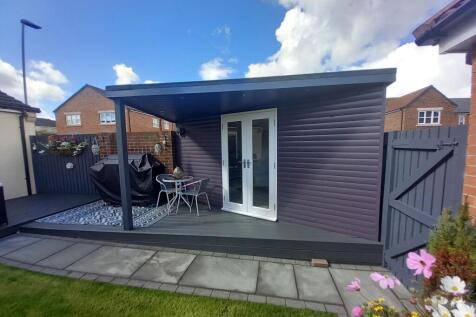 GARDEN ROOM