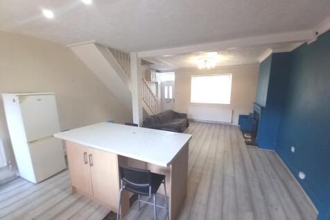 KITCHEN AND LOUNGE