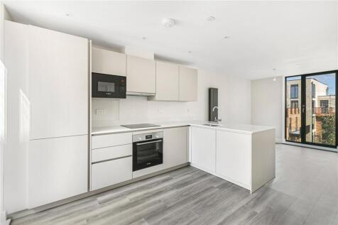 G2 Kitchen/Living