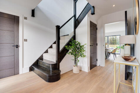 Plot 4 entrance hall