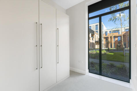 G2 bedroom