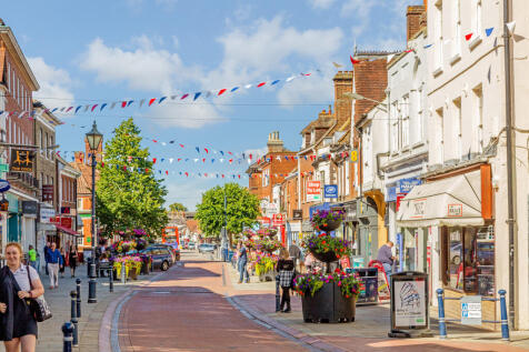 Hitchin street scene