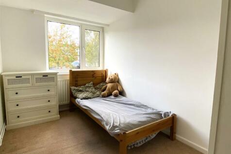 BED 4.JPG