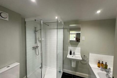 Airbnb bath.jpg