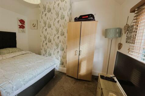 bed 1.JPG