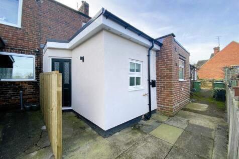 rear yard.JPG