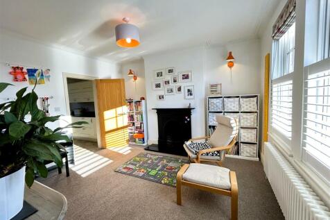 family room.JPG
