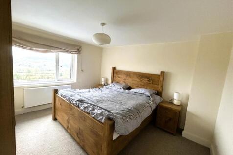 bed 2.JPG