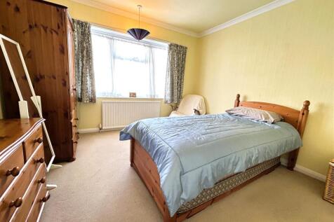 BED1.JPG