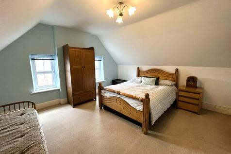 bed 2.JPG