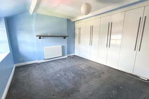 bedroom1.JPG