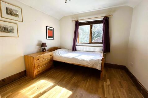 bed 4.JPG