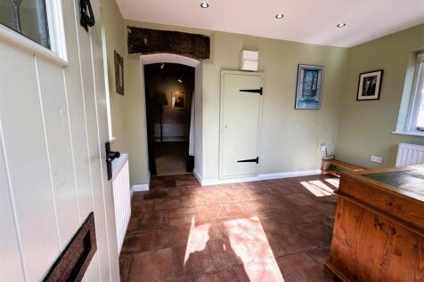 entrance porch.JPG