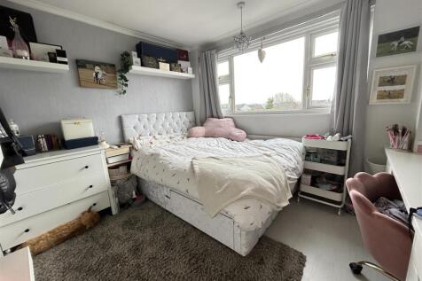 bed 2.JPG