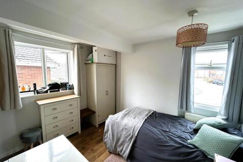 bed 3.JPG