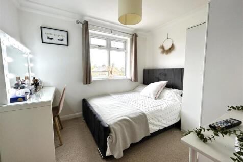 bed 4.JPG
