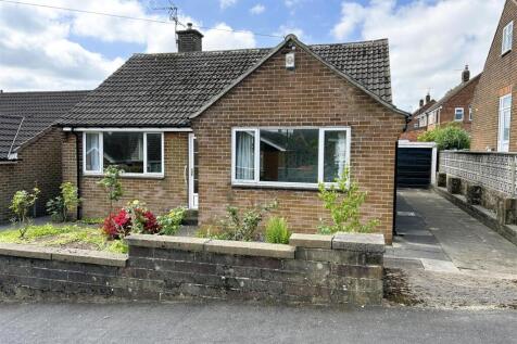 front with garage.JPG