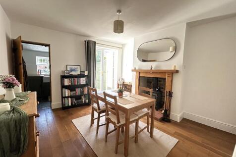 dining room .JPG