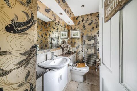 guest wc.jpg