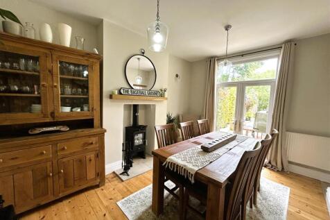 dining room.JPG