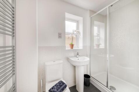 ensuite 1.jpg