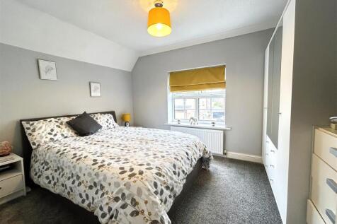 bed 2.JPG