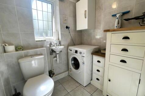 utility room .JPG