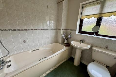 Bathroom.JPEG