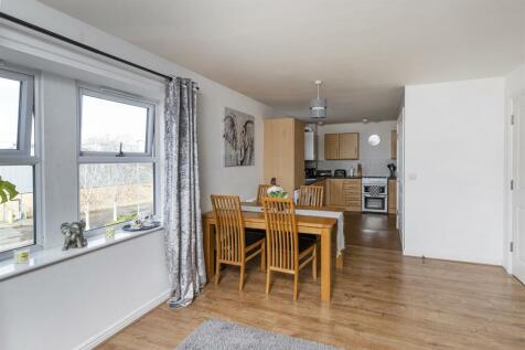 Living/Dining Kitchen