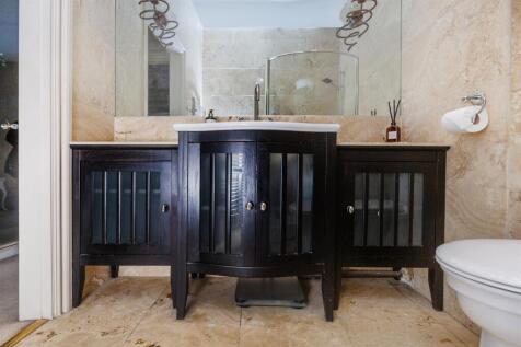 En Suite Shower Room