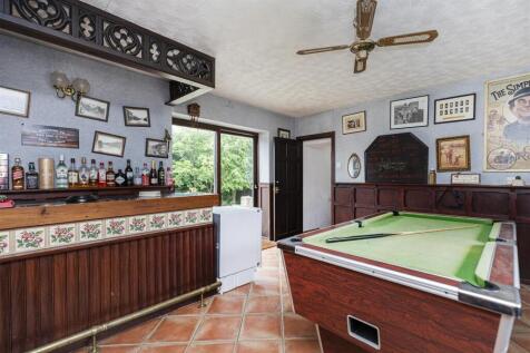 Bar/Multipurpose room