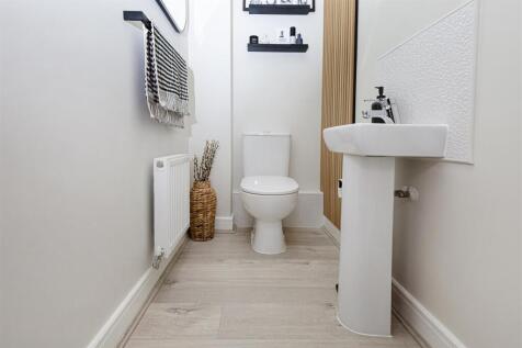 Cloakroom/WC
