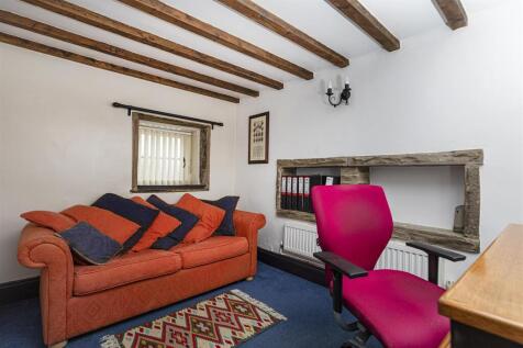Snug/Home Office/Bedroom Four